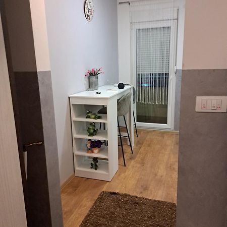 Apartman Sara 2 Belgrade Exterior photo